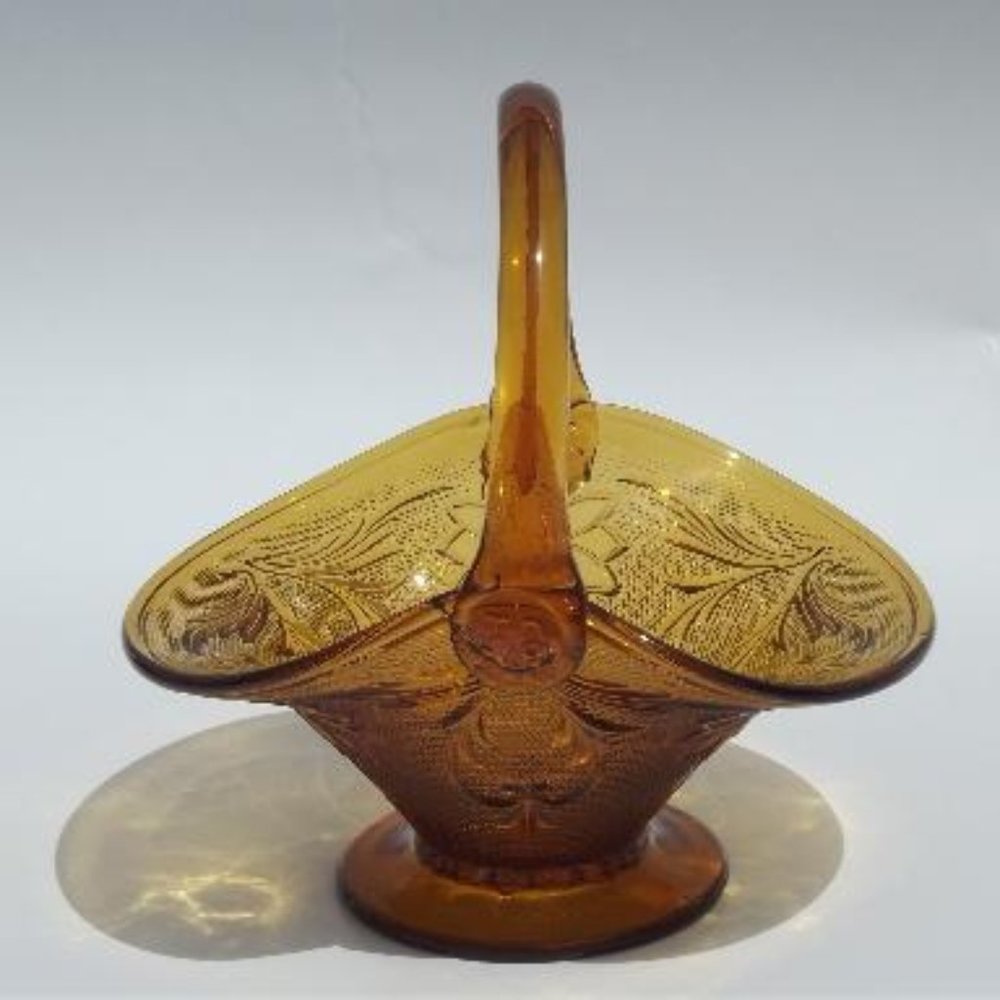 Vintage Tiara Amber Glass Flower/Fruit Basket/Bowl - Picture 3 of 4